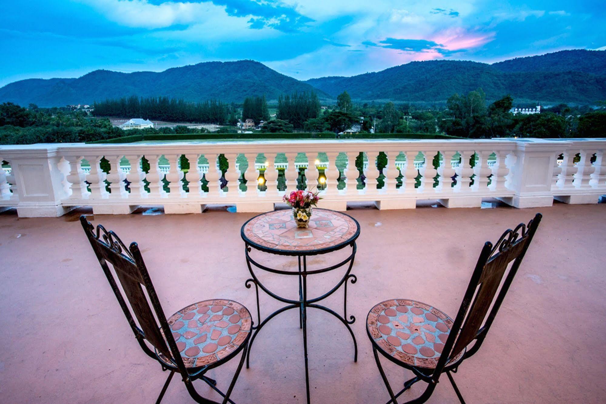 Chateau De Khaoyai Hotel & Resort Pak Chong Exterior foto